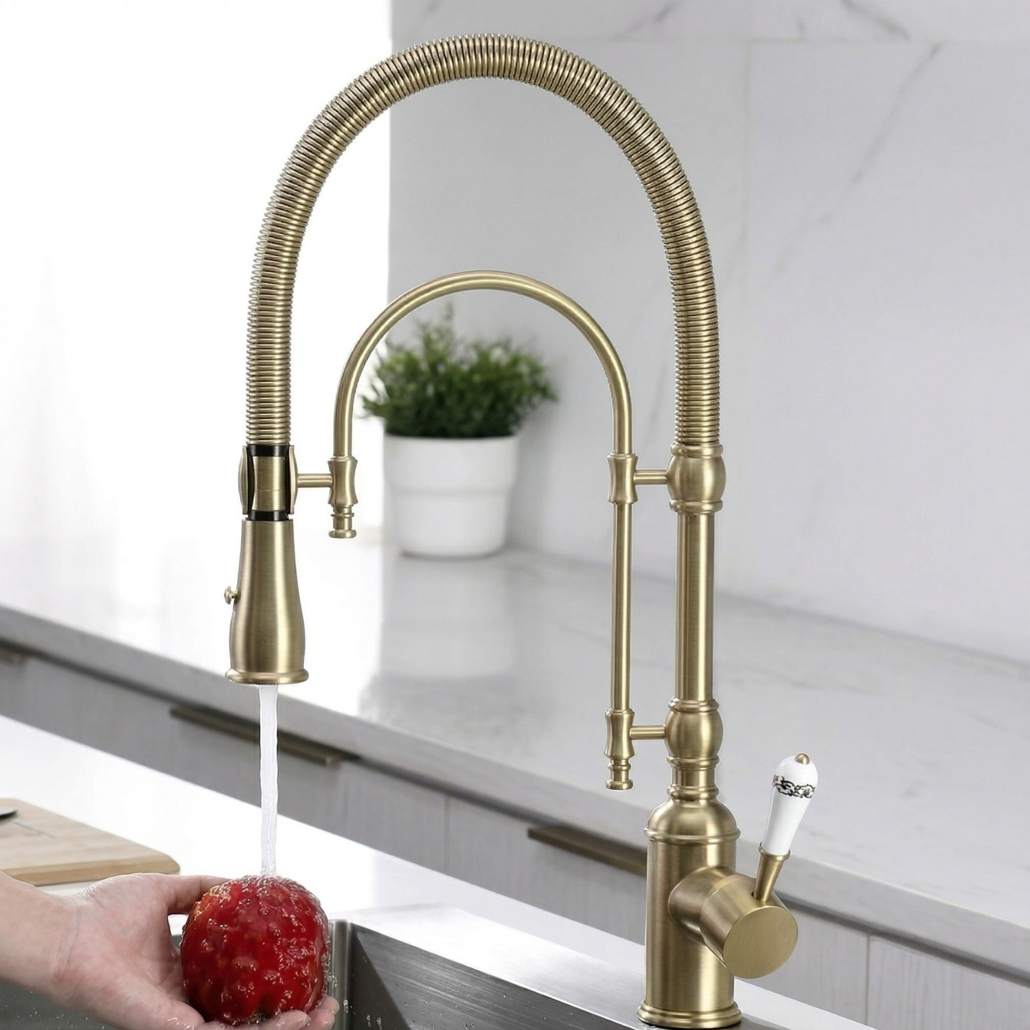Visby - 360° Pull-Down Kitchen Faucet  with Spring Spout Hot & Cold Mixer